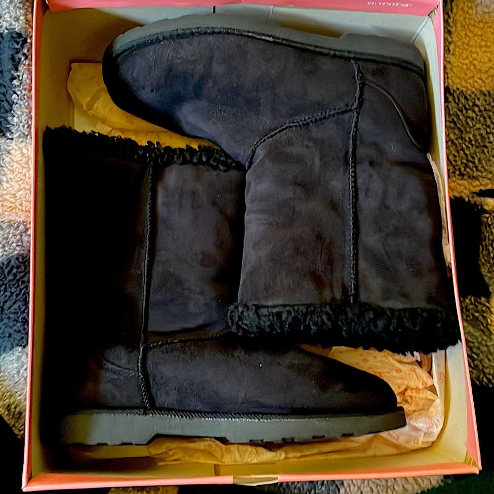 So brand Morell black size 8 pull on mid rise boots